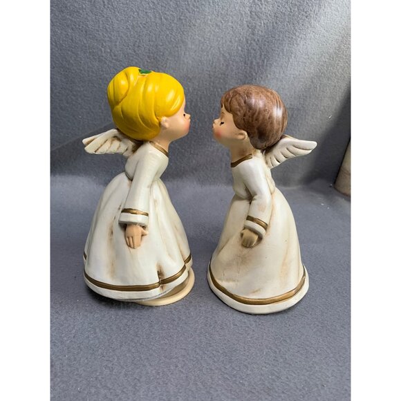 Vintage 1970s Pair of Paper Mache Kissing Angel Figurines - Picture 2 of 10